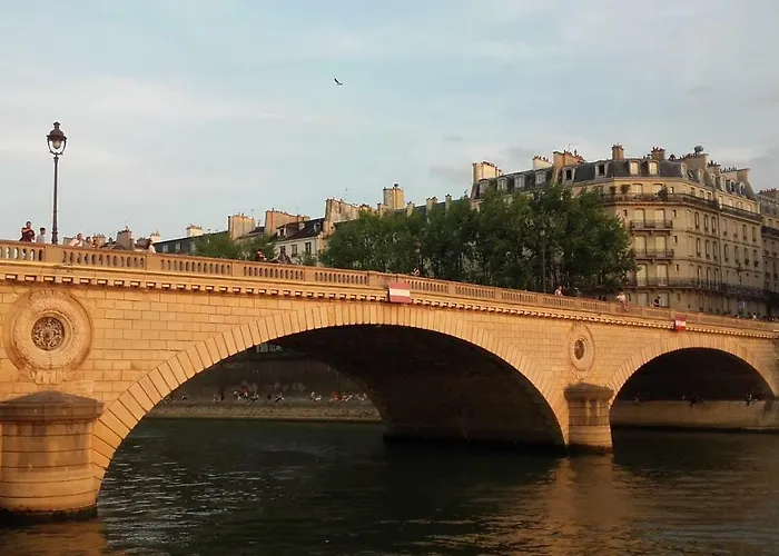公寓 Ile Saint-louis Glamorous Flat 巴黎